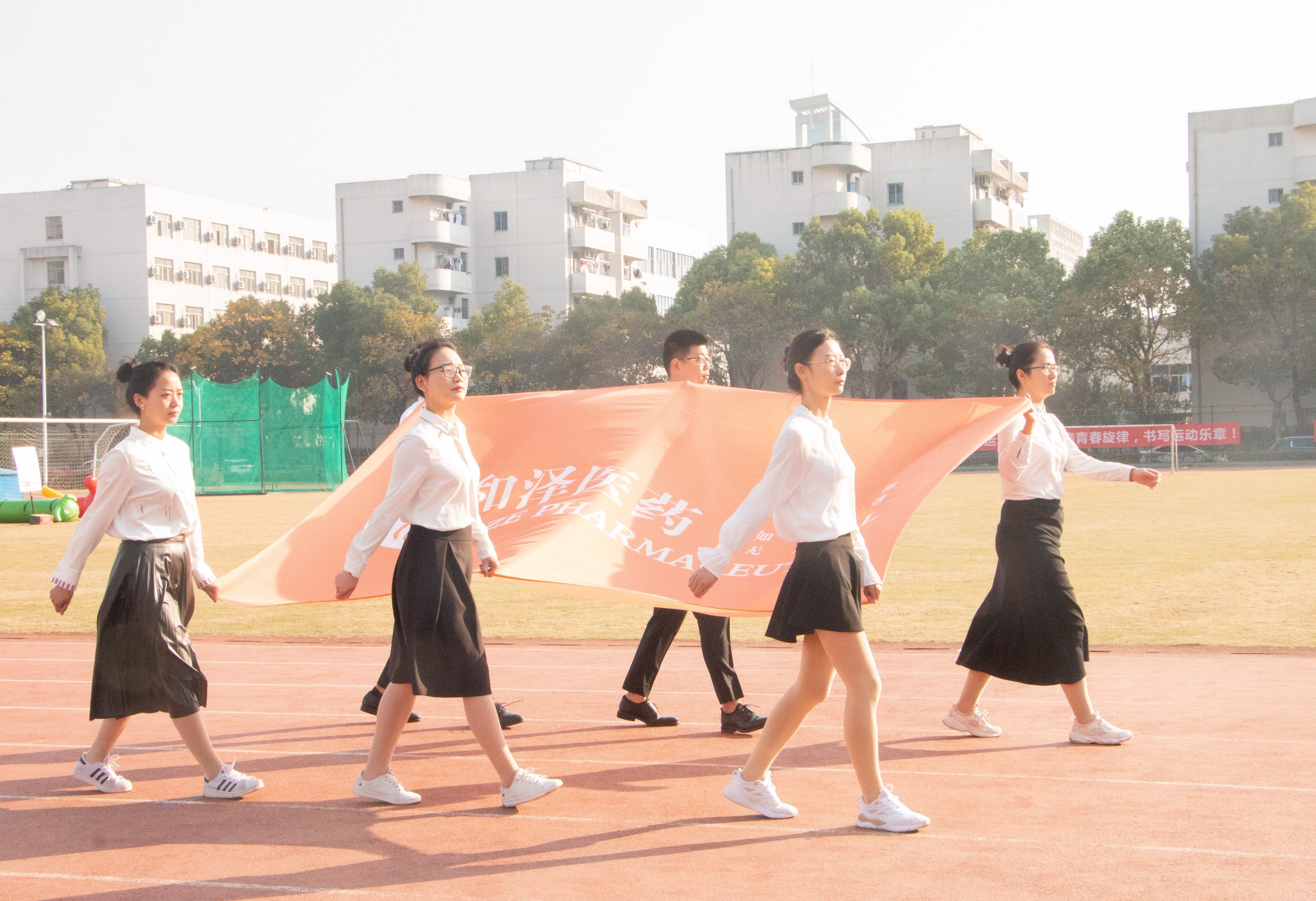 1574074718924679.jpg 1574074718924679.jpg